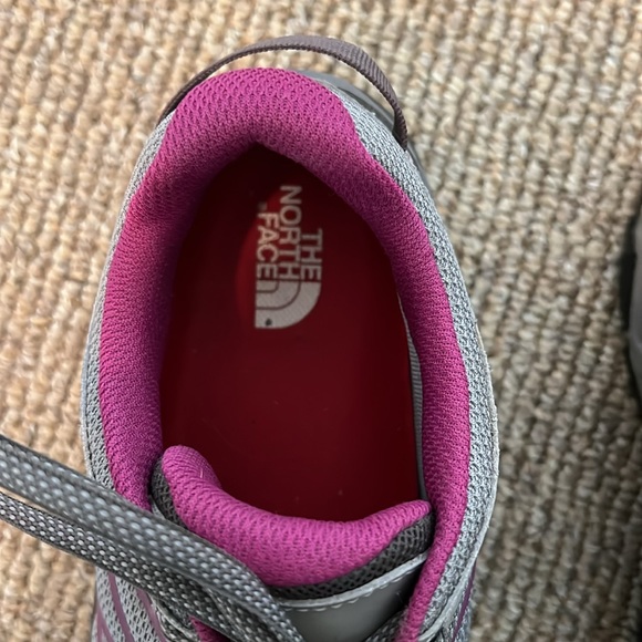 The North Face Goretex Ultra 110 Hiking Boot- Woman’s Size 10.5 - Picture 2 of 7